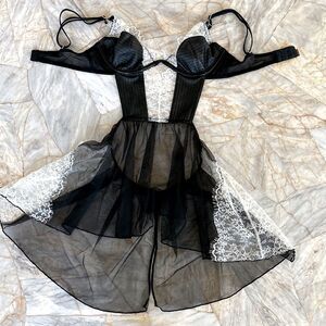 Victoria's Secret Very Sexy Flyaway Babydoll Lace Lined Plunge Leather 34B Bra